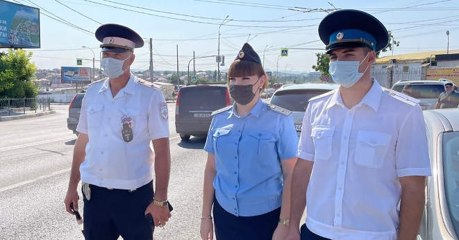 В Севастополе сотрудники Госавтоинспекции провели межведомственный рейд совместно со службой судебных приставов