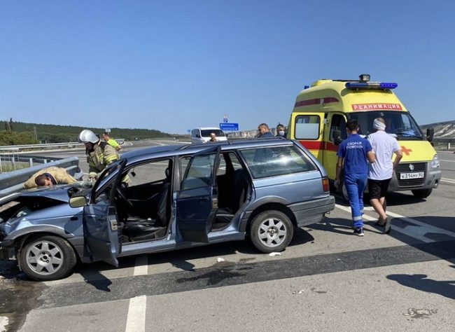 произошло столкновение легковых автомобилей «Kia» и «Wolksvagen». В результате ДТП пострадали 2 взрослых, и восьмилетний ребёнок