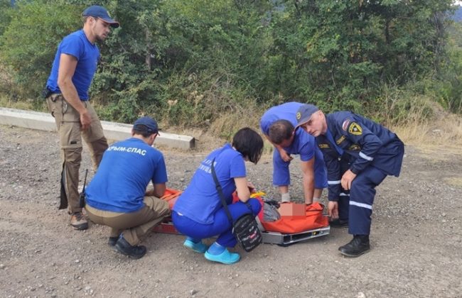 В районе водопада Джур-Джур женщина получила травму и не могла самостоятельно передвигаться