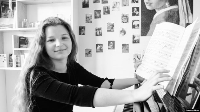 16-летняя пианистка-виртуоза из Симферополя Христина Михайличенко