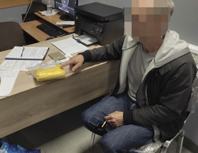 В отдел полиции в аэропорту Симферополь поступило заявление представителя авиакомпании о пропаже с борта спасательного жилета.