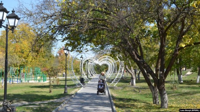 В Крыму переменная облачность, тепло
