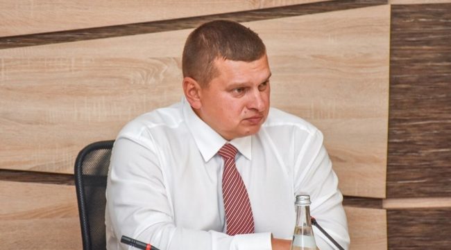 глава администрации Евпатории Роман Тихончук