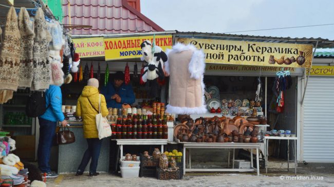 убрать стихийную торговлю на Ай-Петри