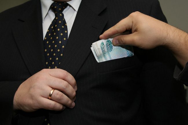 посадили за взятку