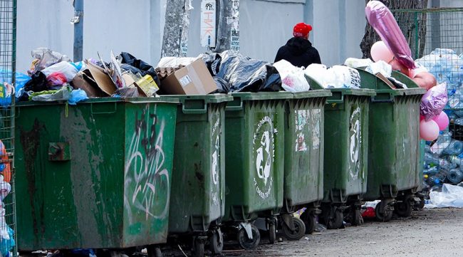 Жители Крыма задолжали госпредприятию «Крымэкоресурсы», отвечающему за вывоз мусор