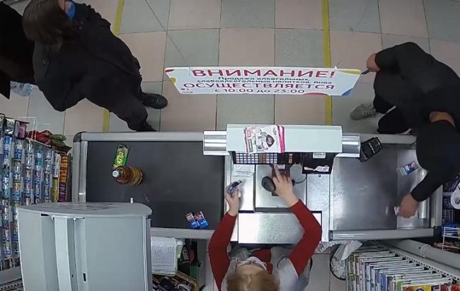Вор избил и ограбил симферопольца на автовокзале