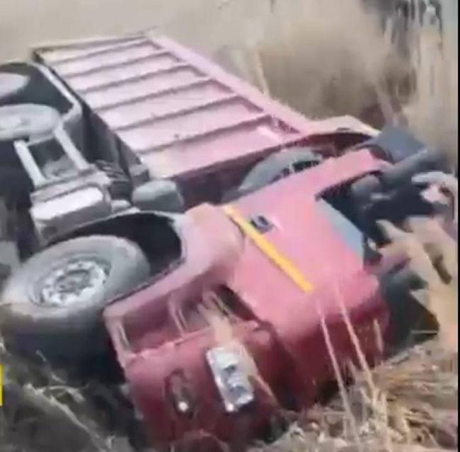 В Сакском районе 12 января во время подъема упавшего в озеро Камаза