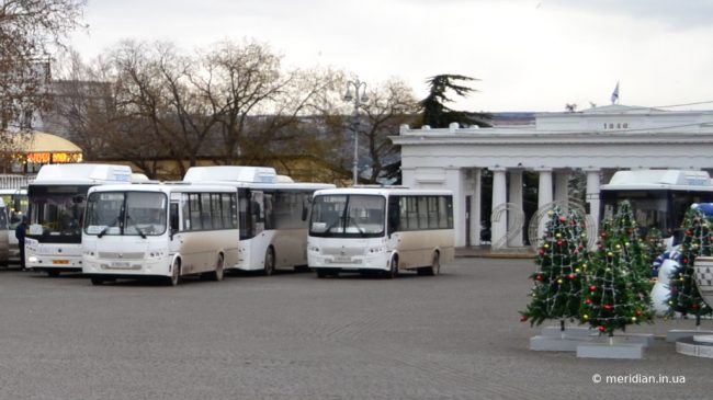 Компенсационные автобусы между площадями Нахимова и Захарова в Севастополе