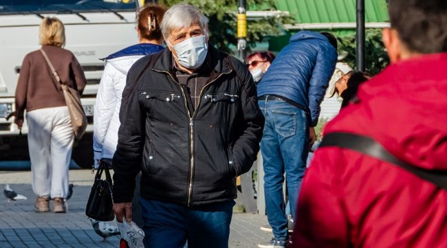 Власти Крыма вводят обязательную самоизоляцию для всех пожилых людей