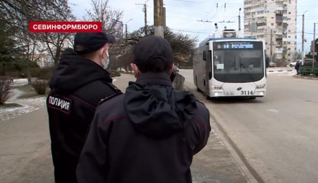 Проверку соблюдения масочного режима в транспорте возобновили в Севастополе