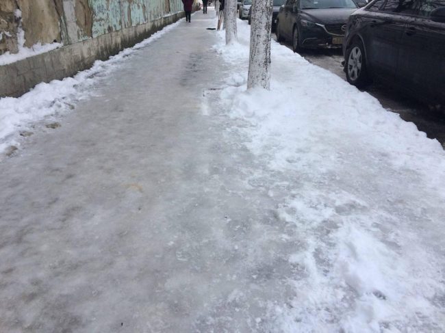 в травмпункты Керчи из-за гололеда