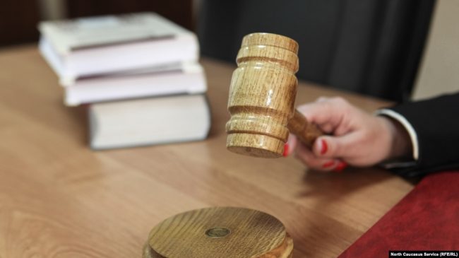 Суд в Севастополе обязал
