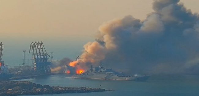 в Бердянске взорван БДК «Саратов»