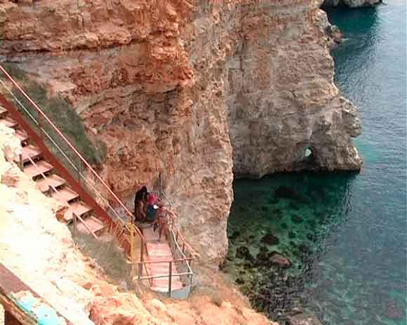 лестница к морю