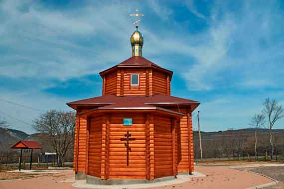 Богоявленский храм на территории Чернореченского водохранилища