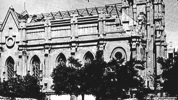 Севастопольский костел в 1944 году