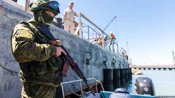 Акватория Черного моря вокруг строительства Крымского моста обрастает военными объектами. Российские власти стягивают к месту стройки боевые суда и радиотехнические системы для защиты от любых возможных угроз