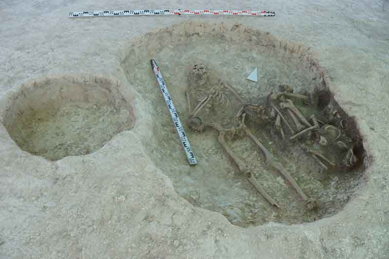 По мнению ряда исследователей погребения с «чучелом» коня могут принадлежать печенегам, которые обитали в степях Восточной Европы в X – XI веках нашей эры