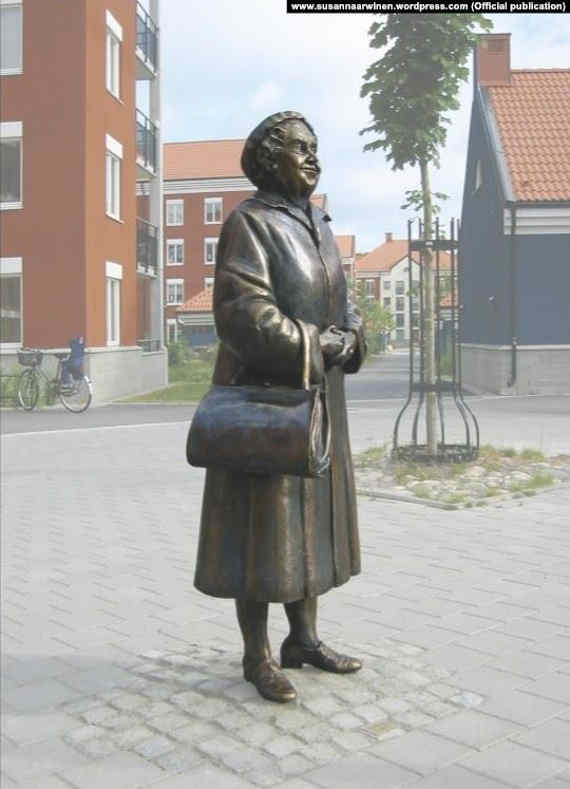 «Шведская тетушка», бронза, 167 см, 2005 год. Университетский городок Линне, Векшё