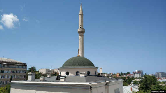 Соборная мечеть в Севастополе является памятником архитектуры. Она расположена в Ленинском районе города на улице Кулакова, 31. Сооружена была в 1909-1914 гг. по проекту городского архитектора Севастополя Александра Вейзена.