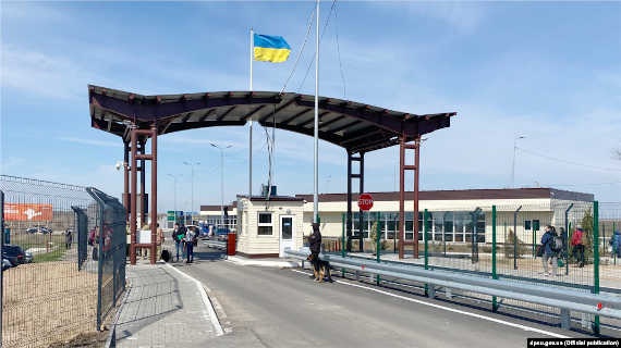 КПВВ - контрольный пункт въезда/выезда на админгранице Крыма с Херсонской областью