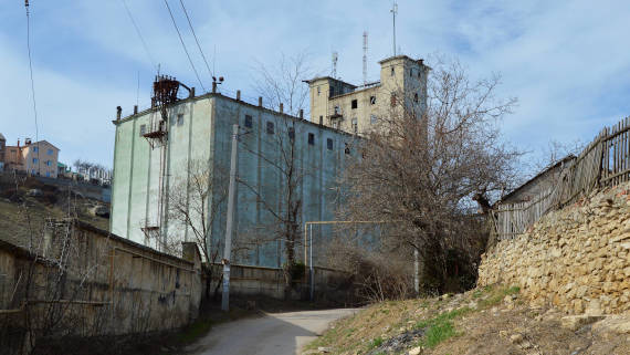 © meridian.in.ua Мельничный комбинат в Сарандинакиной балке Севастополя