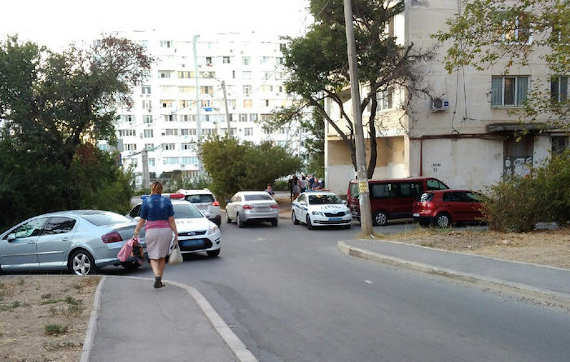 В Севастополе полицейский автомобиль сбил ребенка
