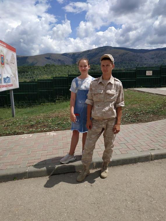 в селе Перевальное Симферопольского района Крыма погиб военнослужащий, который получил пулю в голову от сослуживца, старшего по званию