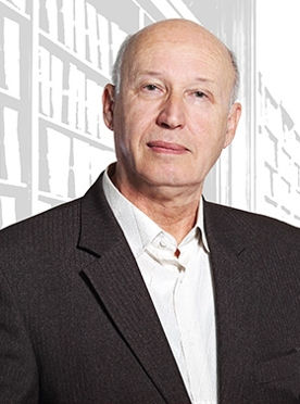 Валерий Васильевич Крестьянников – историк, архивист, с 1998 по 2008 годы – директор Государственного архива города Севастополя