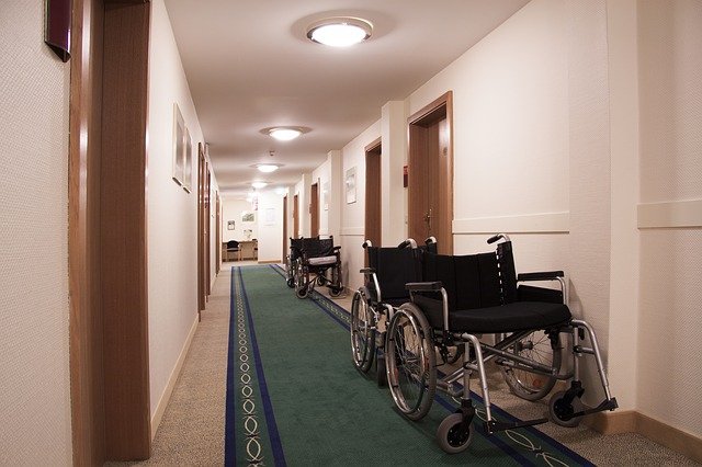 инвалидные коляски в больнице