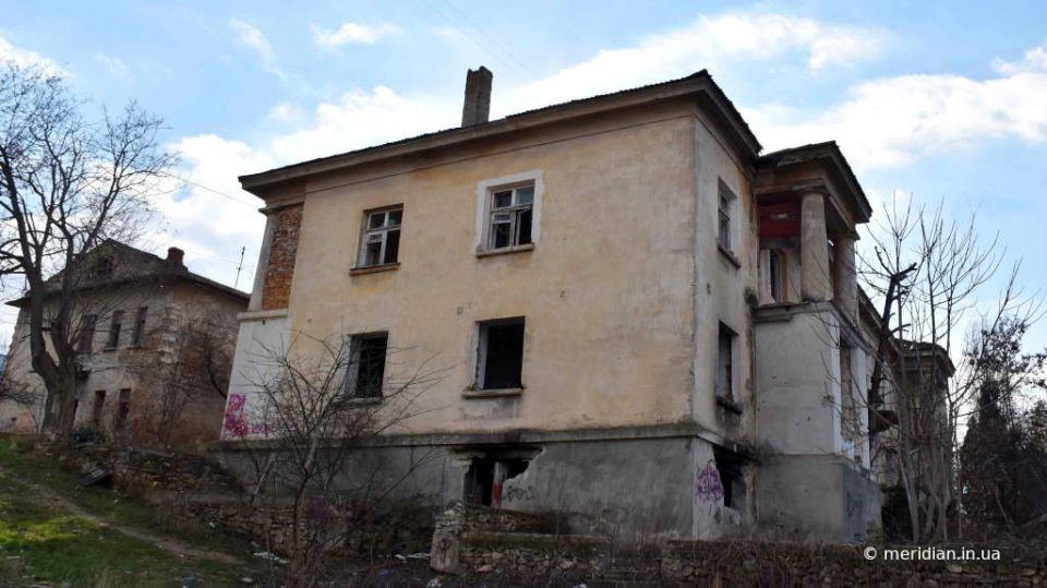 аварийные дома на улице Истомина в Севастополе