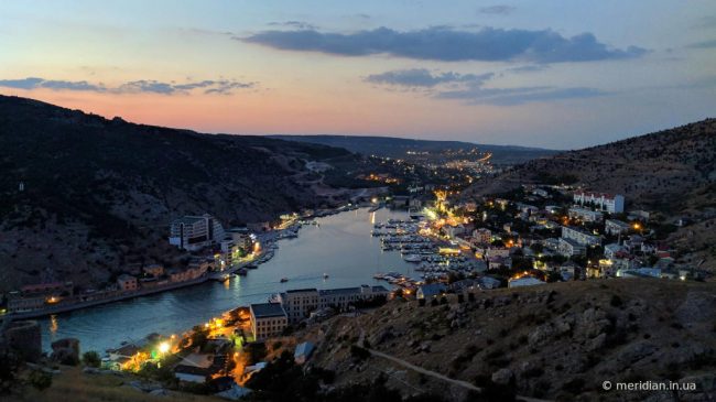 Балаклавская бухта ночью