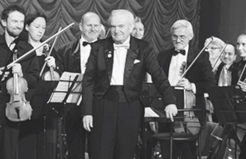 Алексей Феодосьевич Гуляницкий – человек, под чьим руководством главный симфонический оркестр Крыма вышел на международный уровень, являлся заслуженным деятелем искусств и почетным гражданином города Ялты