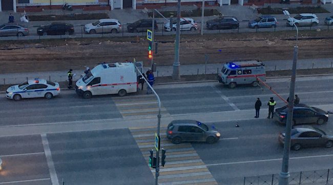 Дорожно-транспортное происшествие случилось вечером 13 февраля на Камышовом шоссе