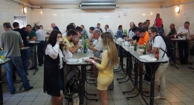 По словам руководителя «Союза рестораторов Севастополя», свадьбы граждане скоро будут проводить в чебуречных